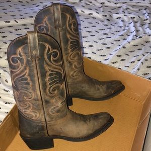Women’s Laredo Cowboy Boots- Distressed Tan